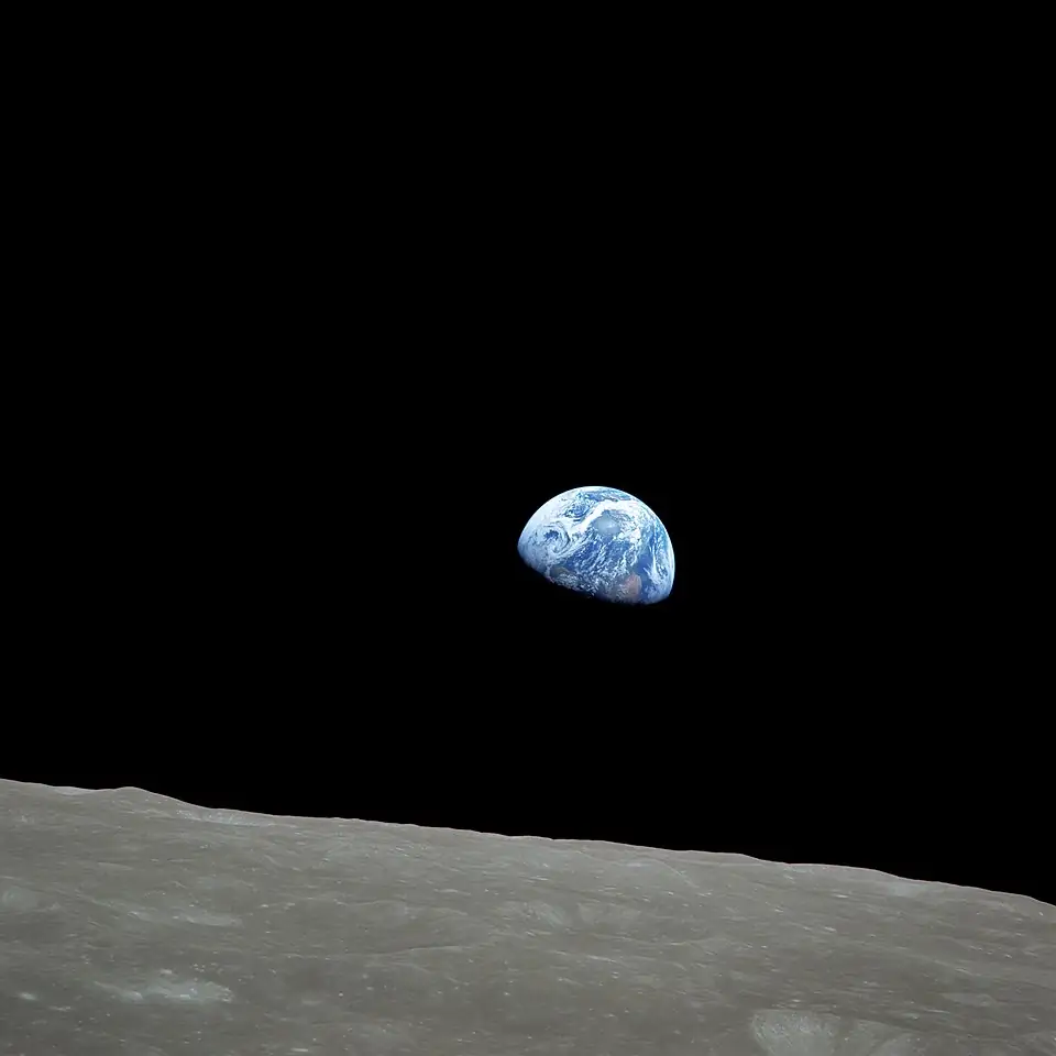 Vue de la Terre depuis la Lune montrant les cratères formés durant le grand bombardement tardif